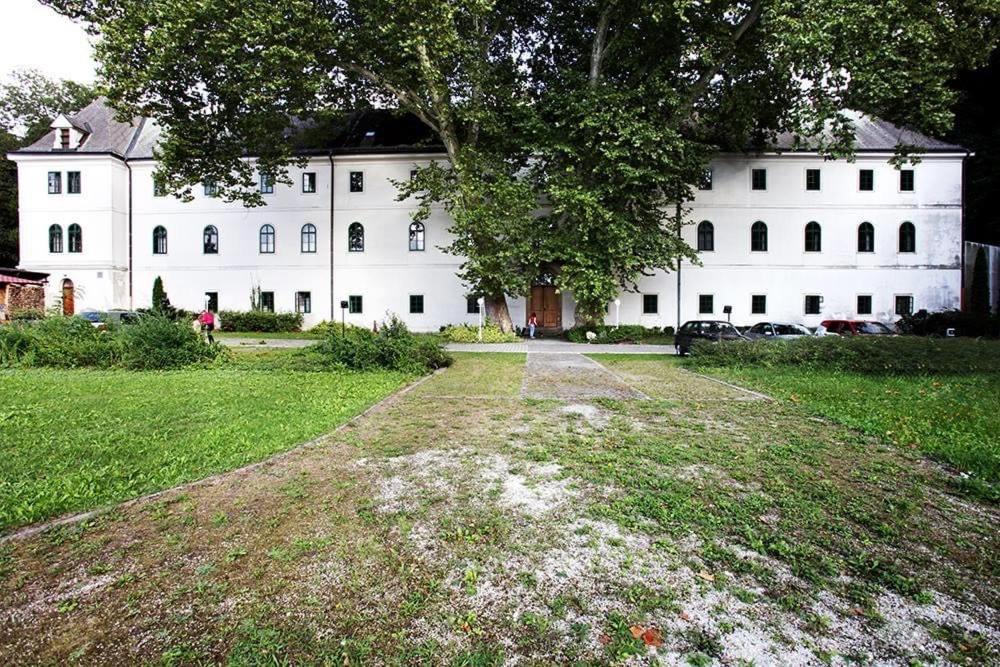 Historicky Putnicky Dom Hotel Marianka Exterior foto